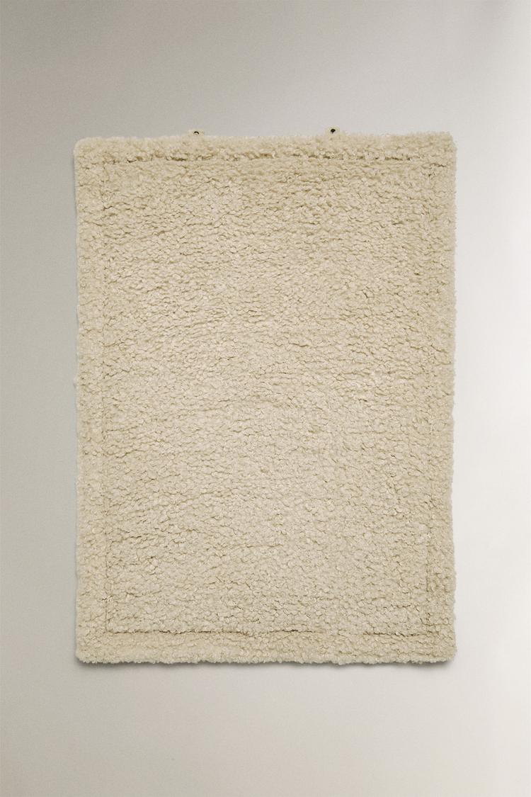 Zara Home Roll-Up Floor Pet Blanket