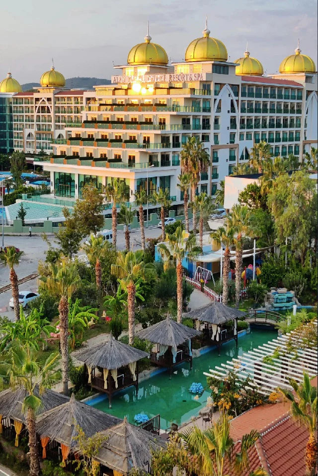 Hotels & Resorts